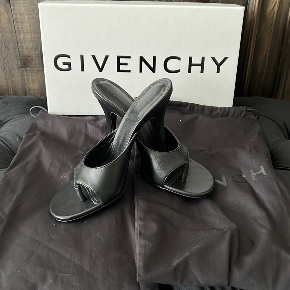 Givenchy Look Book Mule